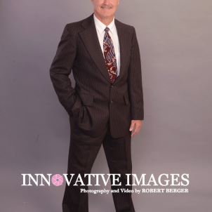 houston executive portrait, business portrait, full length professional portrait.